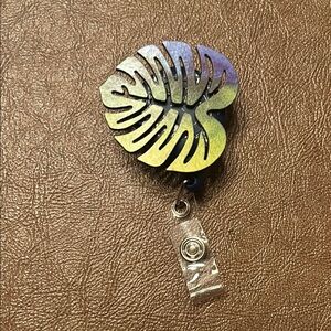 Leaf-Shaped Badge Reel